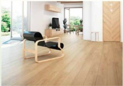 開放感と採光にこだわった広々としたLDKです。陽光いっぱいの空間で家族団らんの時間も増えそうですね!
(リビング完成予想図)