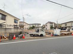 小学校まで徒歩約9分、中学校まで徒歩約7分でお子様が無理なく通える距離です。保育園や幼稚園も近くに多数あり、子育てファミリーには嬉しい環境です!