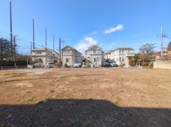 各棟20帖以上の広々LDKに居室が3部屋!小屋裏収納やWIC、SICやパントリーなど豊富な収納スペース!