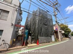 小学校まで徒歩約2分、中学校まで徒歩約5分!お子様が無理なく通える距離です。保育園や幼稚園も近くに多数あり、子育てファミリーには嬉しい環境です!