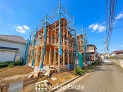 16帖以上のLDKに居室が3部屋!固定階段によるロフト付き!重い荷物も運べて便利です♪