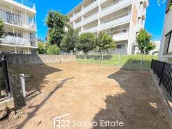 ZEH水準の省エネ住宅!LDK広々20.7帖!収納付き居室が4部屋!大物収納にも便利な小屋裏収納付き!