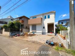 JR中央線・西武国分寺線・西武多摩湖線「国分寺」駅徒歩18分!「国分寺」駅、京王線「府中」駅までバス便もございます。減税や控除などの優遇がある長期優良住宅!