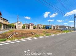 小学校まで徒歩約11分、中学校まで徒歩約4分でお子様が無理なく通える距離です。保育園や幼稚園も近くに多数あり、子育てファミリーには嬉しい環境です!