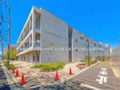 杉並区上高井戸2丁目
