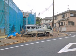 三鷹市新川4丁目