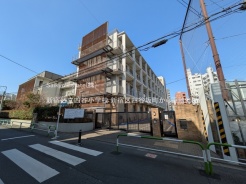 新宿区四谷坂町