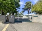 中野区立緑野小学校