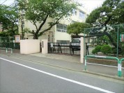 世田谷区立尾山台中学校