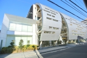 元町こども図書館