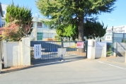 清瀬市立芝山小学校