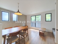 家族が自然と集まる明るく開放的なリビング。南向きで陽当たり良好。■国立市西2 新築一戸建て■