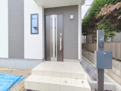 玄関■三鷹市深大寺3 新築一戸建■