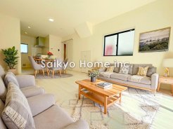 大きな窓から光が差し込み、家族みんなを明るく照らしてくれます。家族みんなが集まる空間がいつでも明るいのは嬉しいですね。
※家具はCG加工しております。■府中市新町1 新築一戸建て■