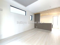 採光良好なリビングは、ご家族の憩いの空間。居心地の良い快適な安らぎの場所にもなりそうです。
■調布市染地1 新築一戸建て■