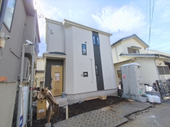 浄水器や浴室乾燥機など、毎日の生活を快適にする設備も充実しています。
■調布市深大寺北町 新築一戸建て■