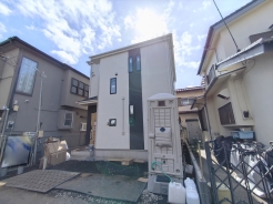 完成は11月上旬予定です■調布市深大寺北町 新築一戸建て■