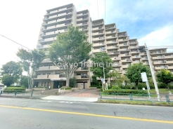 日野ミニバス「南平体育館入口」停徒歩約1分です!■多摩南平パークスクエア■