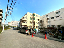 前面道路は西側6m公道!お車の出し入れもラクラクです!■調布市西つつじヶ丘1 新築一戸建て■