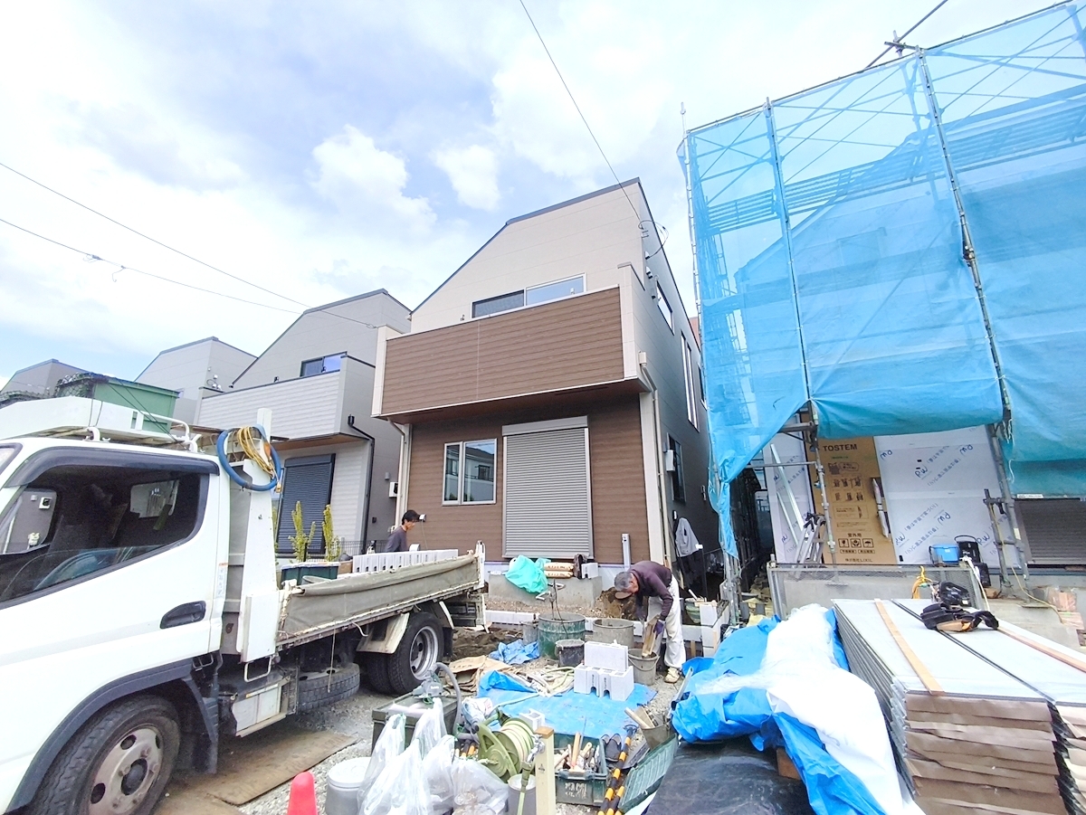 風通しや採光にも気を配った設計のお家は、快適な住環境をお約束します。
■三鷹市北野2　新築一戸建て■