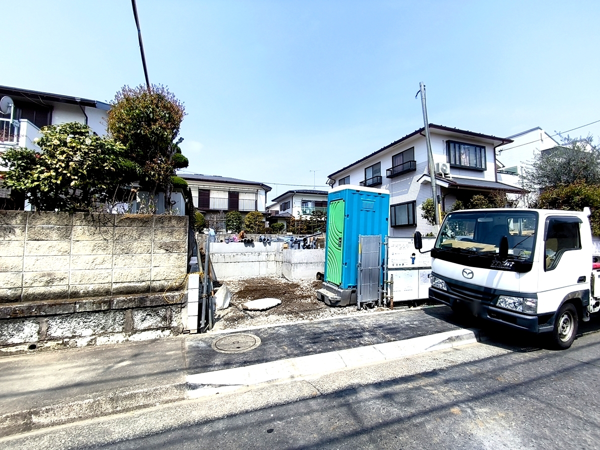 浄水器や浴室乾燥機など、毎日の生活を快適にする設備も充実しています。■府中市四谷1　新築一戸建■