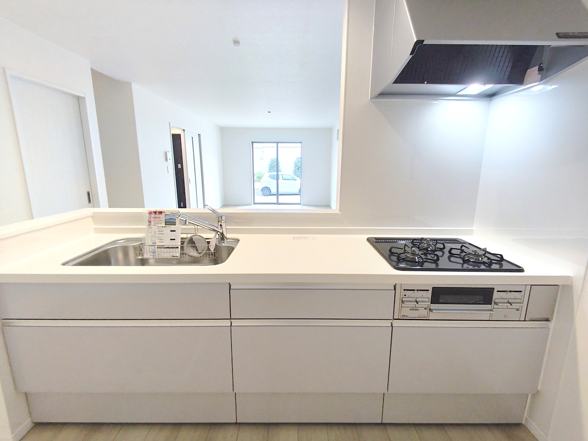 キッチンからリビング全体を見渡せるので、小さなお子様がいらしても様子を見ながら家事ができますね
■八王子市台町2 新築一戸建て■