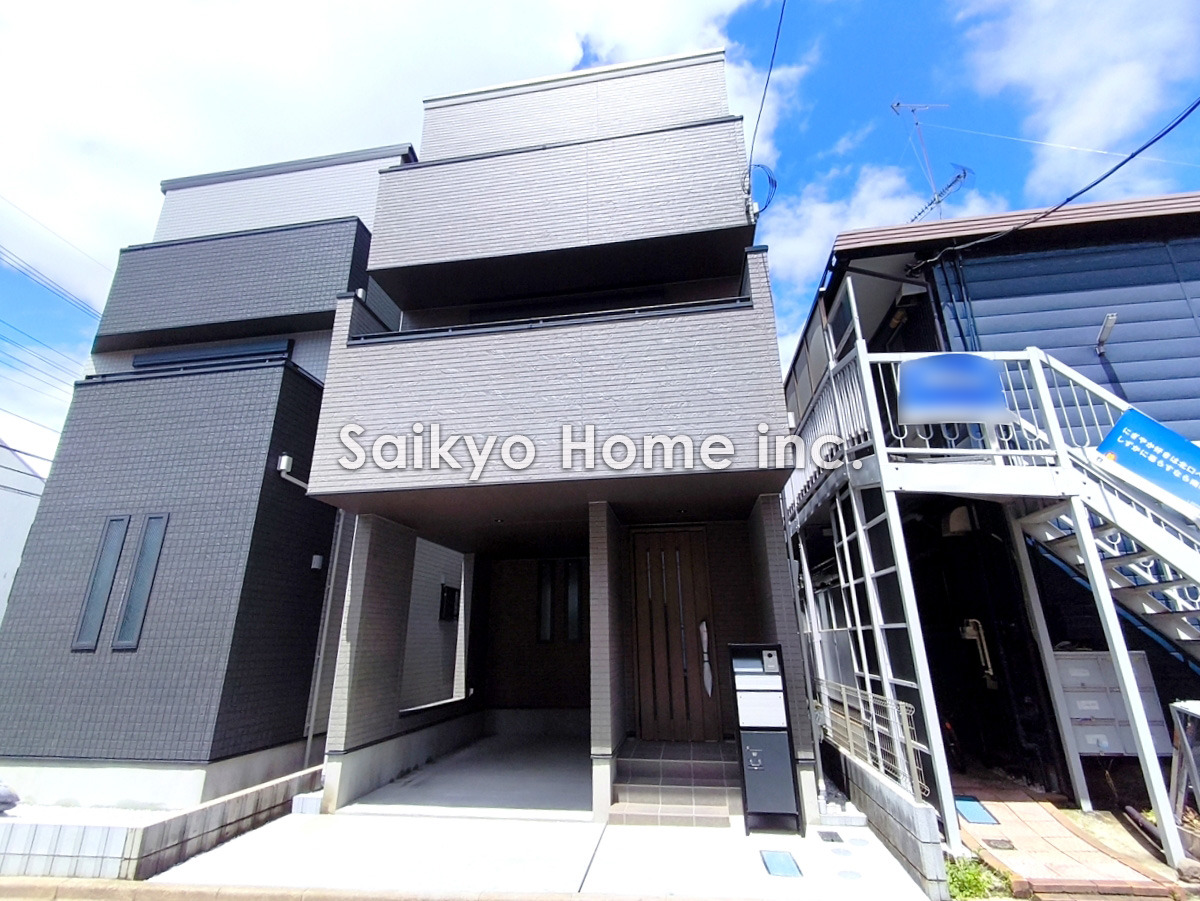 永くお住いになっても飽きの来ないシンプルなデザイン。快適な生活環境を重視した、細部までこだわりのある間取り・仕様です。
■八王子市万町　新築一戸建て■