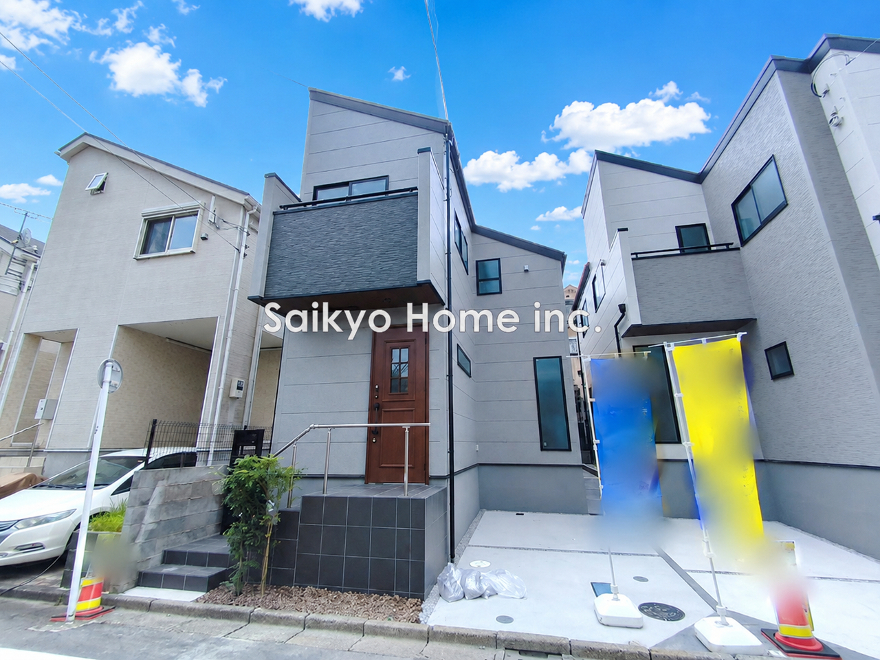 永くお住いになっても飽きが来ないシンプルなデザインです。■府中市押立町5 新築一戸建て■